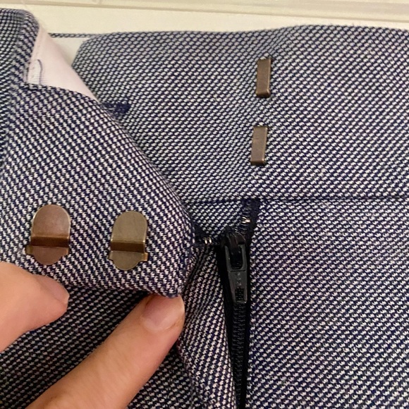 Loft Sz.8 Navy light weight slacks/pants. - Picture 2 of 4